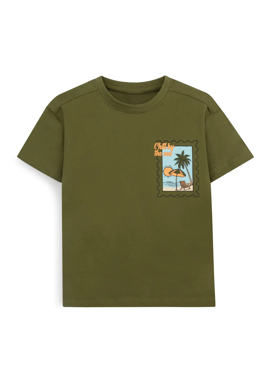 Jungen-T-Shirt in Oliv aus schwerem Jersey mit Strand-Briefmarken-Print, Vorderansicht